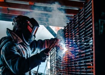 carbon-fiber-welding-hood