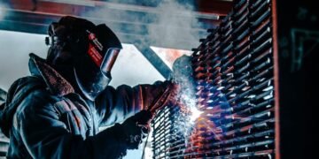 carbon-fiber-welding-hood